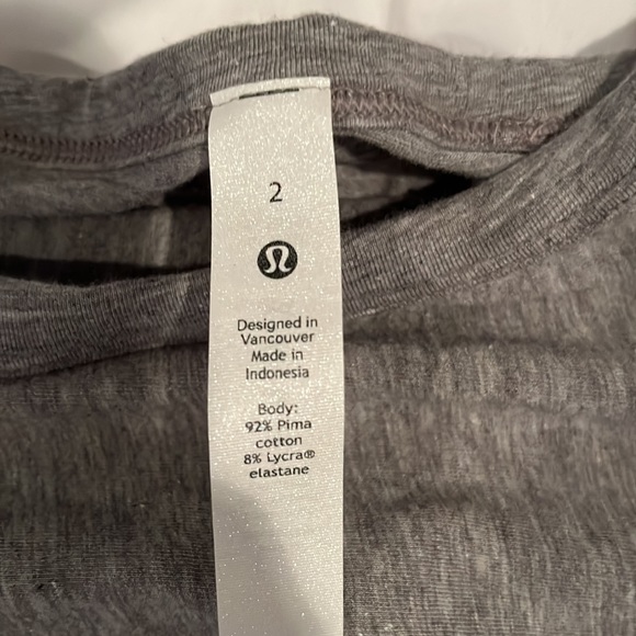 Lululemon Crescent T-Shirt - Picture 2 of 4